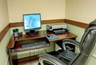 Jacksonville NC Quality Inn Hotel - Business Center is available at Jacksonville Quality Inn