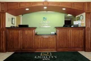 Jacksonville NC Quality Inn Hotel - Front desk where our staff greets our guests